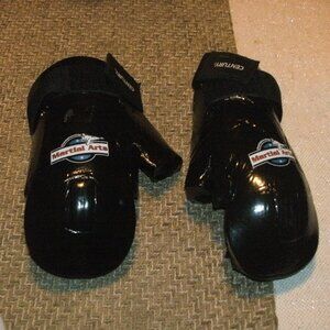 Century Championship Martial Arts Black Padded Sparring Gloves Boxing sz Child